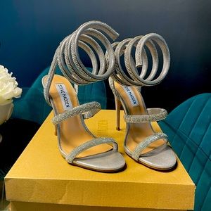 Steve Madden Brynlee-R Rhinestone Heels Sz 5